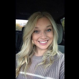 Meet your Posher, Alyssa